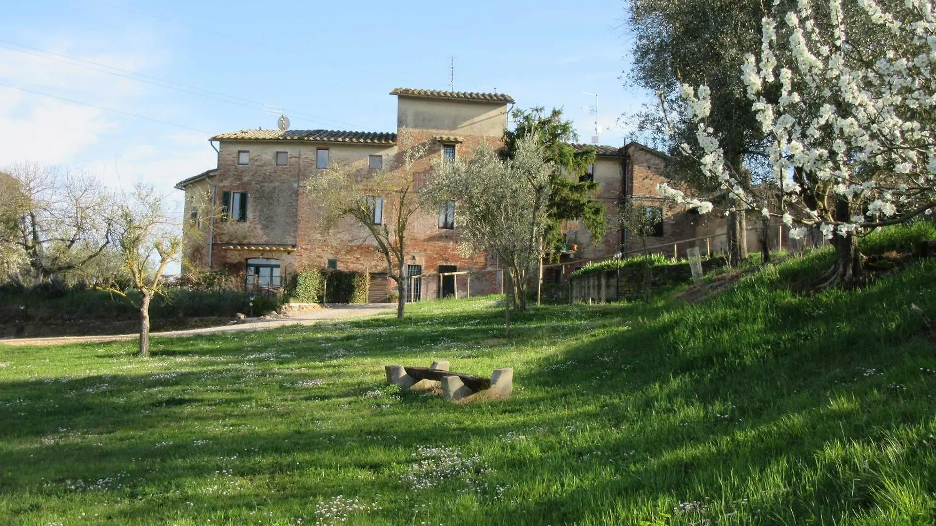 Agriturismo La Torretta - Apt 4Rooms With Pool Siena Italy